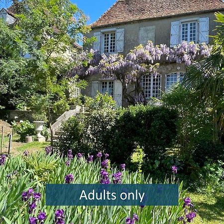 オルテズ Jardin Des Remparts Bed & Breakfast エクステリア 写真